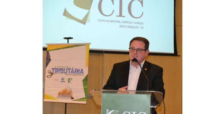 Frente Parlamentar apresenta ideias de reforma tributária no CIC-BG