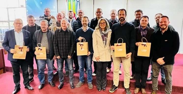 Câmara de Vereadores de Bento Gonçalves recebe comitiva da 30ª ExpoBento e 17ª Fenavinho