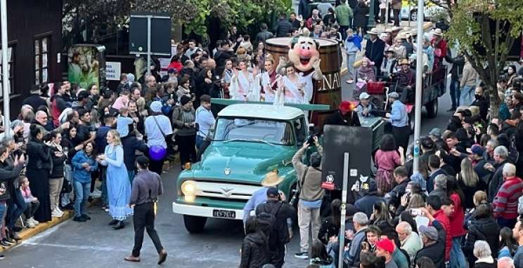 .Desfile Cultural - Crédito Exata Comunicação