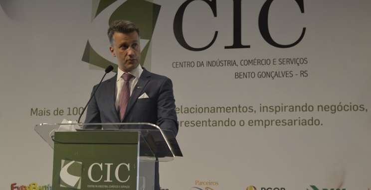  Perfil diplomático de Capoani reforça senso de coletividade do CIC-BG   