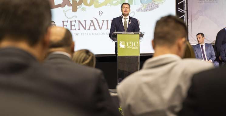 Representatividade política dá o tom do ato solene da 29ª ExpoBento e 16ª Fenavinho