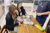 Miniempresas comercializam produtos na 33ª ExpoBento