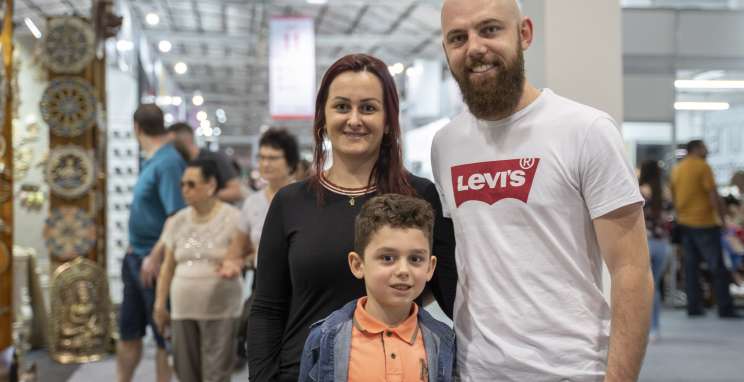 ExpoBento e Fenavinho atraem mais de 95 mil visitantes nos primeiros quatro dias