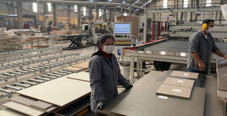 Retorno responsável na indústria: juntos para combater o avanço do coronavírus