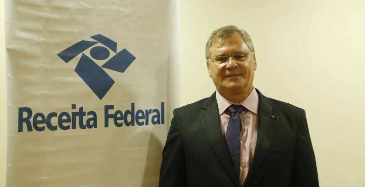Delegado da Receita Federal palestra sobre destinação de imposto de renda no CIC-BG
