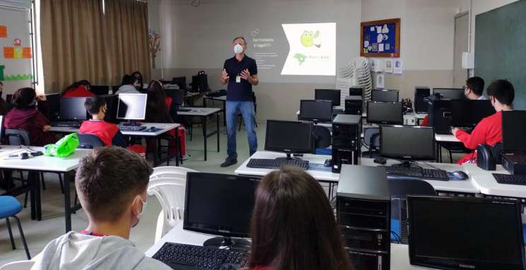 Com palestras, Observatório Social de Bento Gonçalves conscientiza alunos sobre cidadania