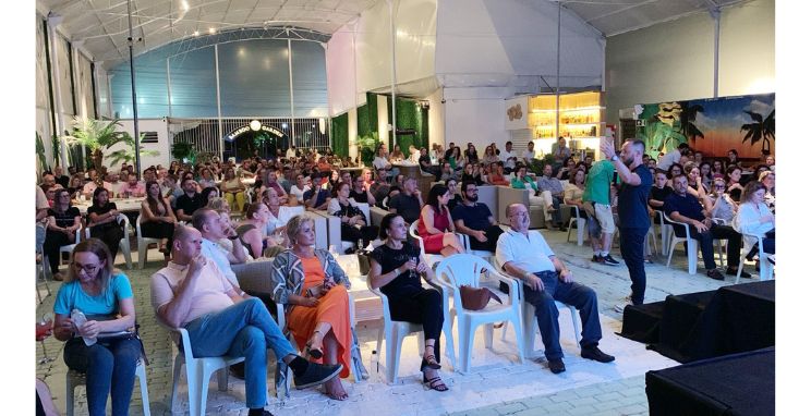 Comércio participa de encontro de atualização com novidades da maior feira varejista do mundo