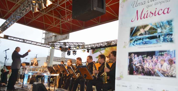 Projeto EnCantos tem apresentação musical gratuita neste domingo na Via Del Vino
