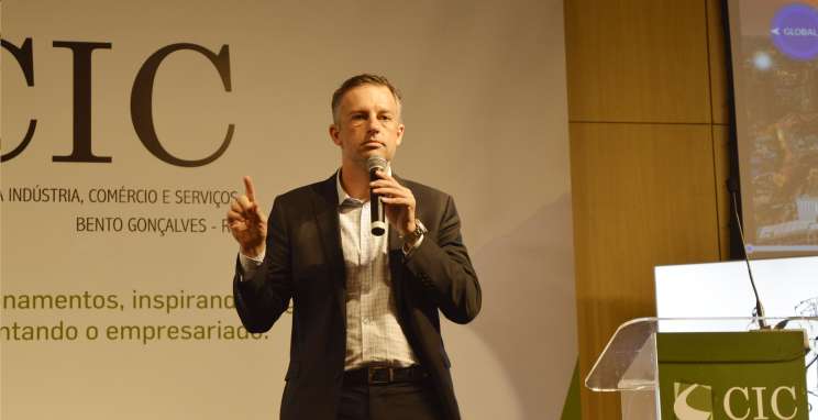 Vanuzzi garante que a hora de fazer concessões e PPPs é agora