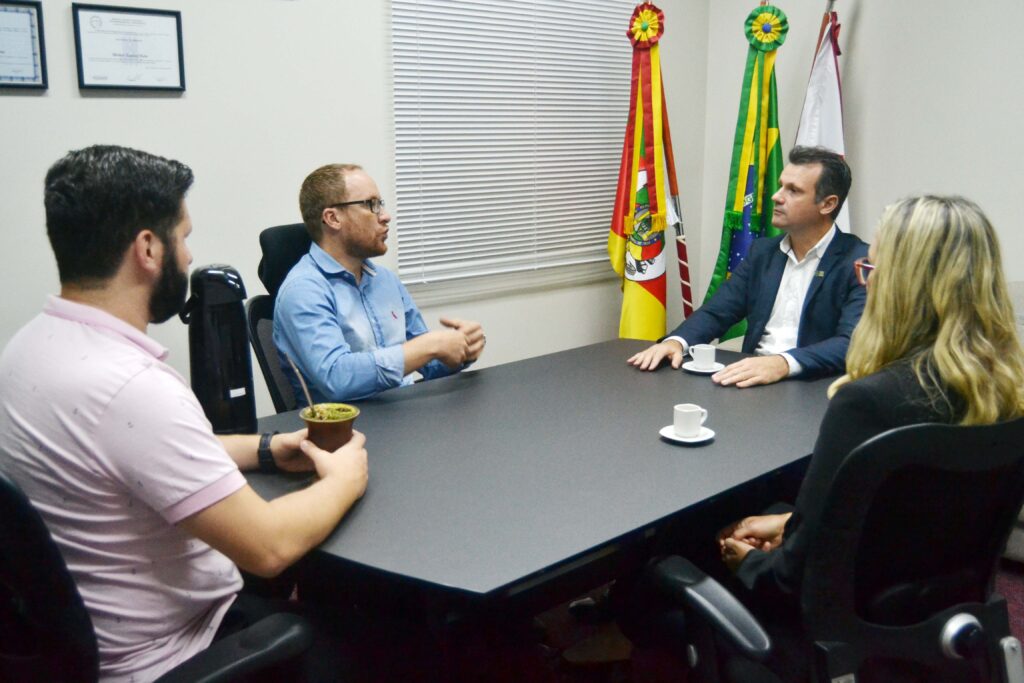 Presidente do CIC visita Câmara de Vereadores em aproximação com o Legislativo
