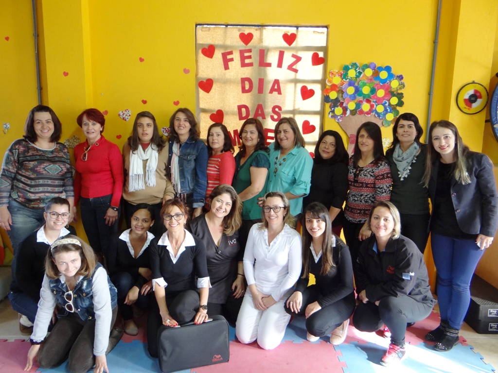 Parceiros Voluntários promove Dia da Beleza para as mães na Apac