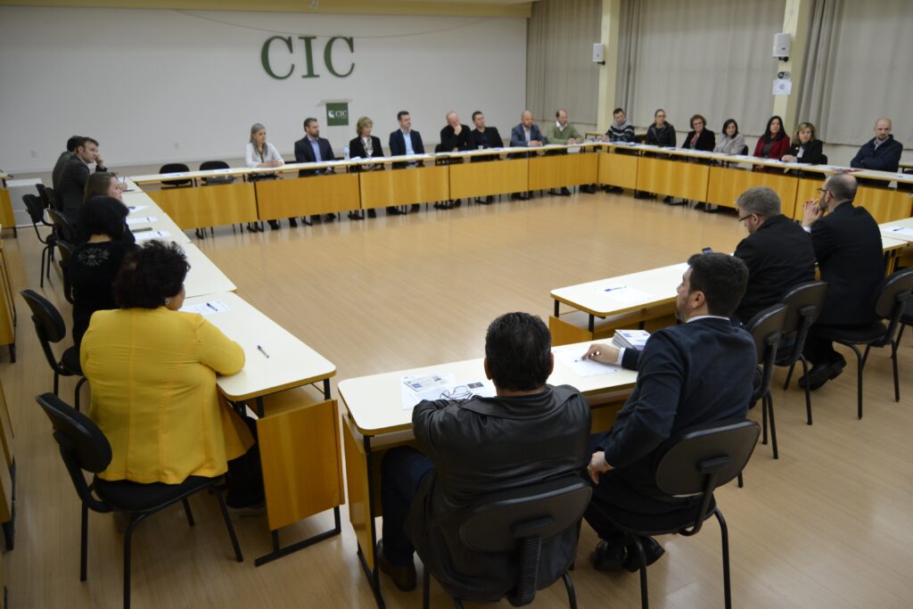 CIC-BG debate conjuntura político-econômica com Deputada Federal Yeda Crusius