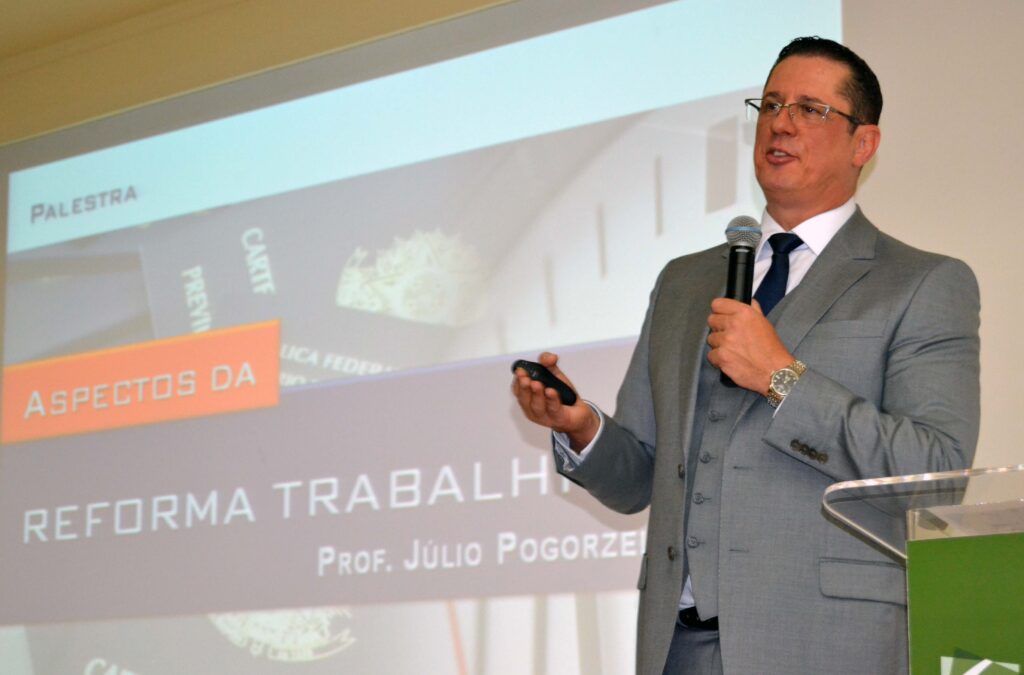 “Ganha o bom senso, perde o oportunismo”, diz palestrante sobre reforma trabalhista