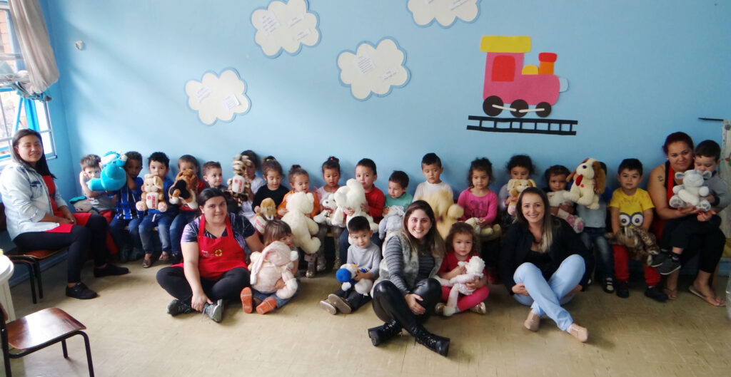 Mais de 530 crianças festejam seu dia com ações da Parceiros Voluntários