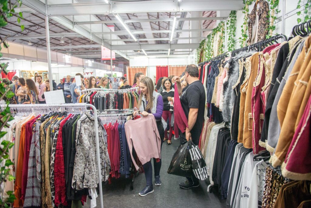 ExpoBento e Fenavinho atraem mais de 95 mil visitantes nos primeiros quatro dias