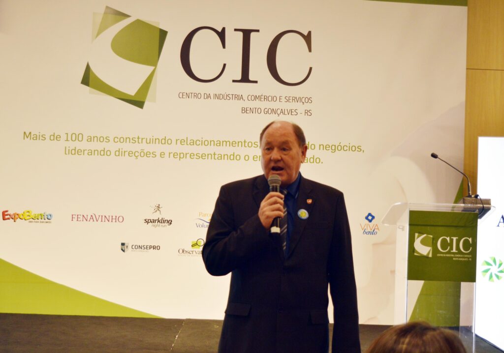 Sociedade precisa auxiliar o setor público, diz presidente do Observatório Social
