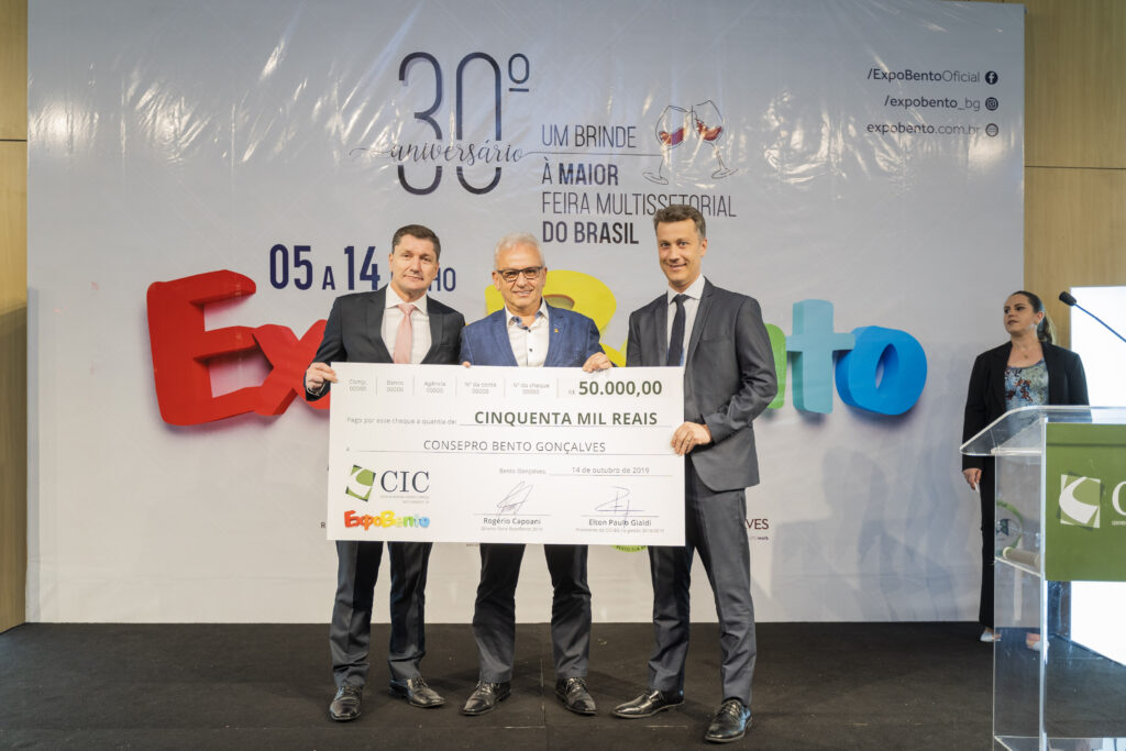 ExpoBento entrega doação de R$ 50 mil ao Consepro de Bento Gonçalves