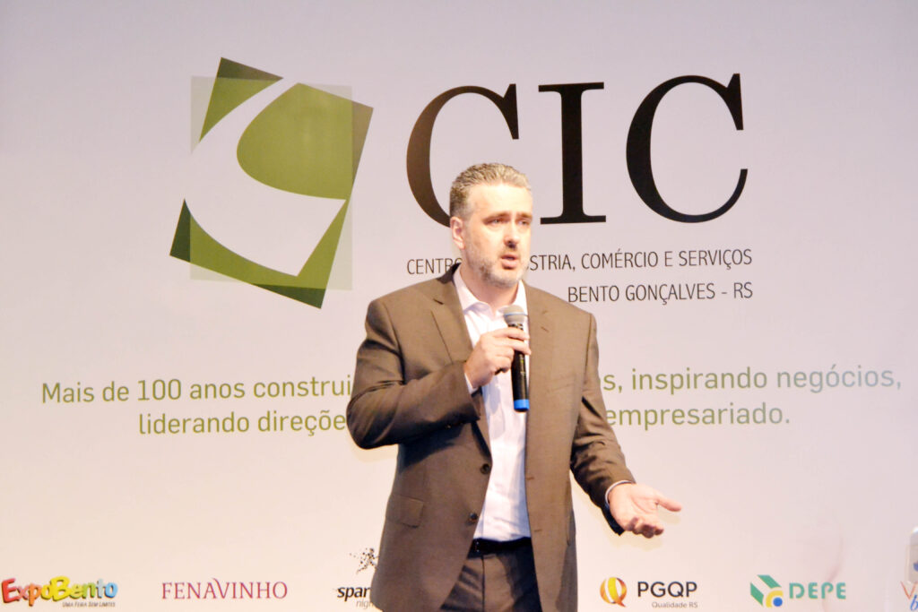 “É preciso desaprender para aprender novamente”, diz Randon