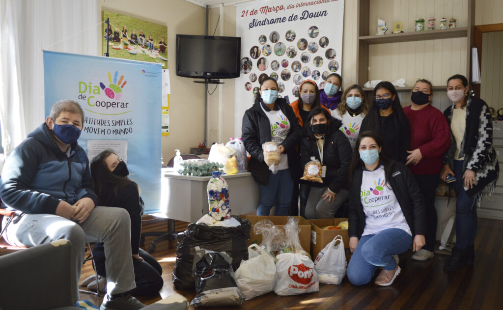 Parceiros Voluntários faz intermédio de doações para a AIDD Bento Gonçalves
