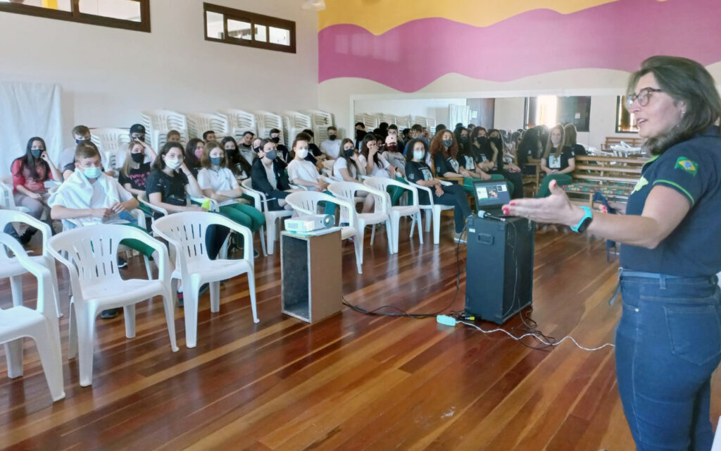 Com palestras, Observatório Social de Bento Gonçalves conscientiza alunos sobre cidadania