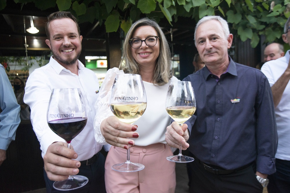 Vinho Encanado brinda aniversário de 55 anos da Fenavinho em Bento Gonçalves