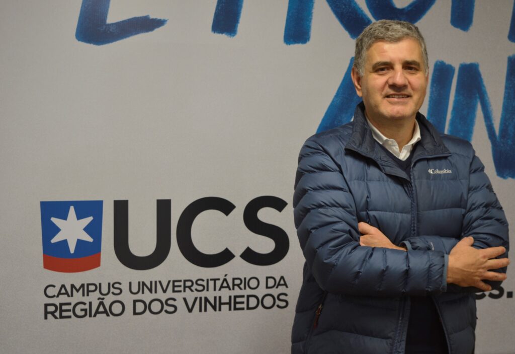 Formação científica desenvolve métodos que ensinam o profissional a resolver problemas