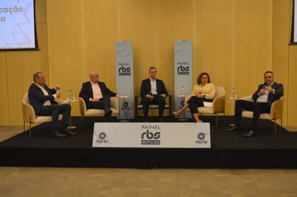 Painel no CIC-BG discute formas de melhoria da mão de obra