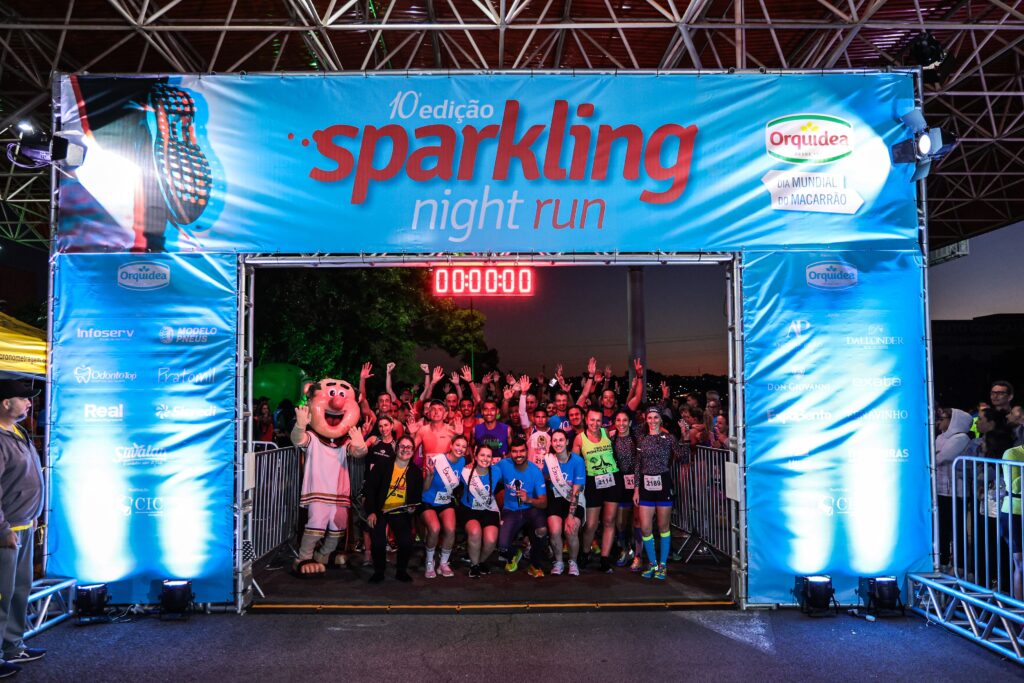 Sparkling Night Run comemora décima edição com mais de mil atletas pelas ruas de Bento Gonçalves