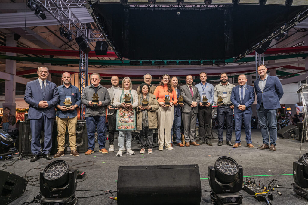 Premiações valorizam inovação e expositores de destaque na 33ª ExpoBento e 20ª Fenavinho