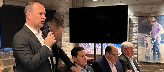 CIC-BG entrega pauta a senador Hamilton Mourão