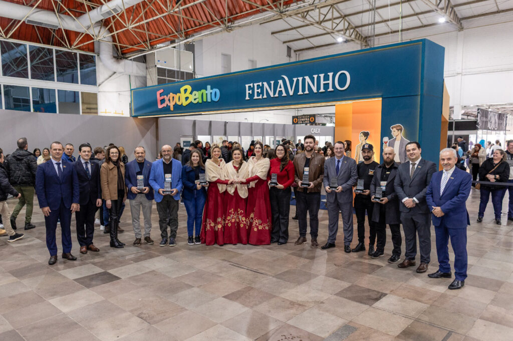 Prêmio Expositor reconhece destaques da 34ª ExpoBento e da 21ª Fenavinho